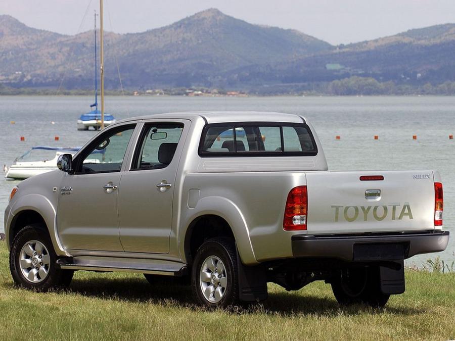  Toyota Hilux Double Cab 2005 года  (ZA) (фото 6 из 8)